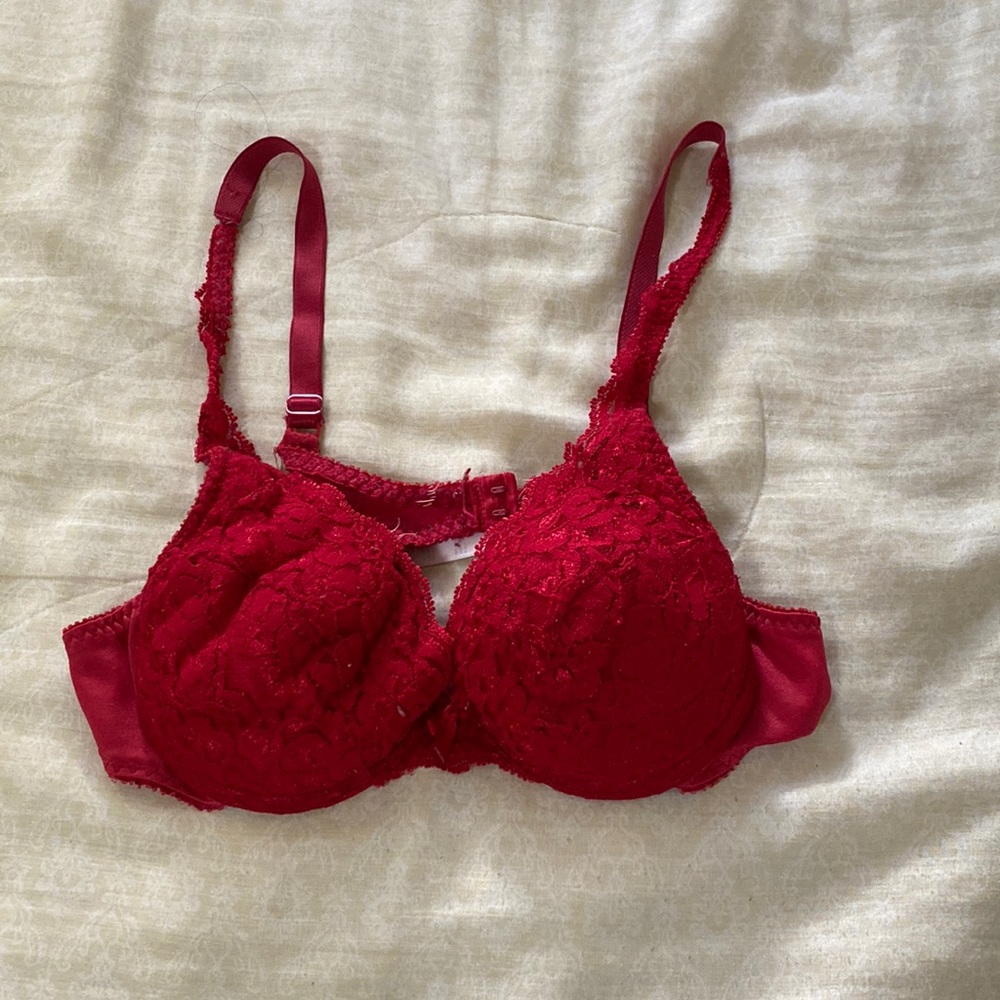 Vassarette Red Lace Bra
